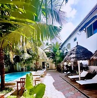 CEZERE THE PALM HOTEL