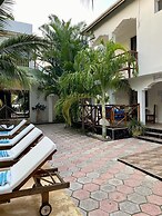 CEZERE THE PALM HOTEL