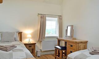 Grofftau Cottage - Sleeps 4 & Free Parking