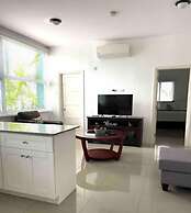 Modern 1BR Condo in Kingston