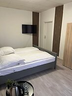 Art Rock Airport Hotel