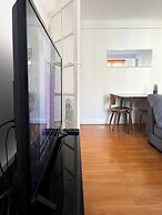 Marble Arch Chic Apartment With Air Conditioner