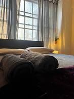 Marble Arch Chic Apartment With Air Conditioner