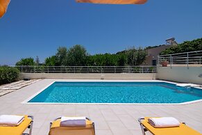 Yanni's villas