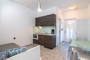 Mythos apartments