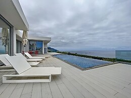 Villa Alegria by Atlantic Holiday
