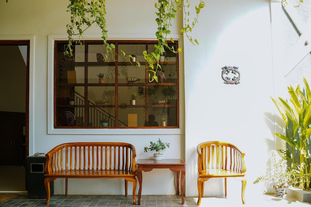 Mama Komodo Bed & Breakfast