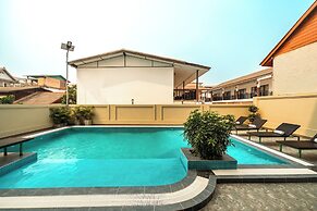Dream Future Vang Vieng Hotel