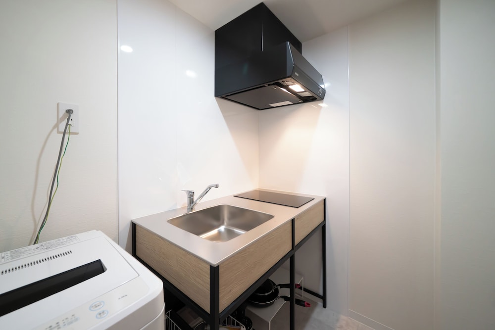 Yamamoto Building by Tranova