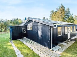 6 Person Holiday Home in Vaeggerlose