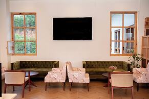 Lobesa Boutique Hotel
