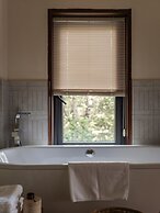 Rediscover Mountain Lodge - Nanshan