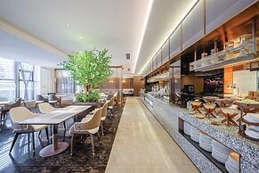 Mai Xinge International Hotel