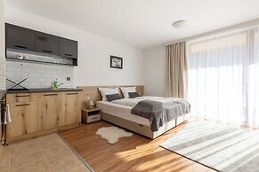 Pirin Sense Apartment Complex