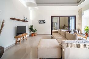 Calmaan Villa By Betterplace