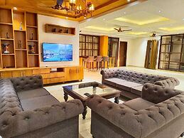 The Crown A Pinnacle of Luxury
