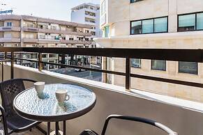 Berries 1-BR Apt in Larnaca