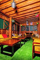 Lovana Apartments and Hotel