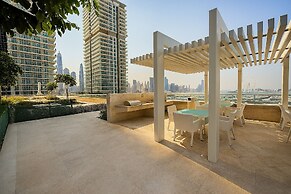 KeyRock - Sea View Beachfront Penthouse