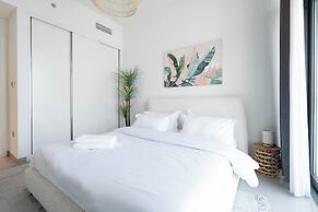 KeyRock - Sea View Beachfront Penthouse
