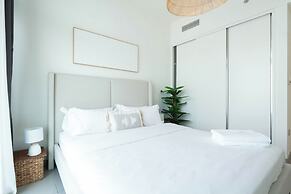 KeyRock - Sea View Beachfront Penthouse