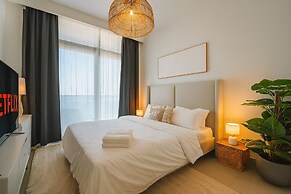 KeyRock - Sea View Beachfront Penthouse