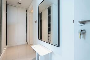 KeyRock - Sea View Beachfront Penthouse
