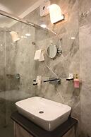 Hotel Kashi Crown