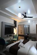 Hotel Kashi Crown