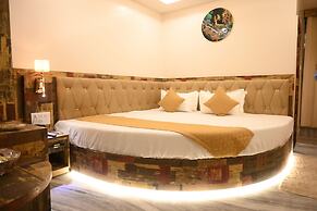 Hotel Kashi Crown