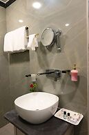 Hotel Kashi Crown