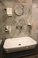 Hotel Kashi Crown
