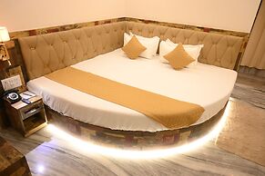 Hotel Kashi Crown