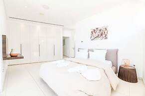 Vivo Mare Panorama Beachfront Villa