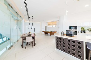 Vivo Mare Panorama Beachfront Villa