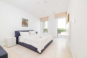 Vivo Mare Panorama Beachfront Villa