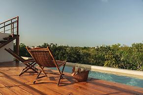 Luxury Jungle Retreat Sleeps 10 Rooftop Pool