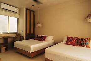 Luxury Jungle Retreat Sleeps 10 Rooftop Pool