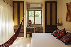 Luxury Jungle Retreat Sleeps 10 Rooftop Pool