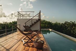 Luxury Jungle Retreat Sleeps 10 Rooftop Pool