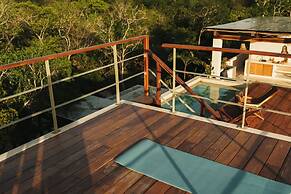 Luxury Jungle Retreat Sleeps 10 Rooftop Pool