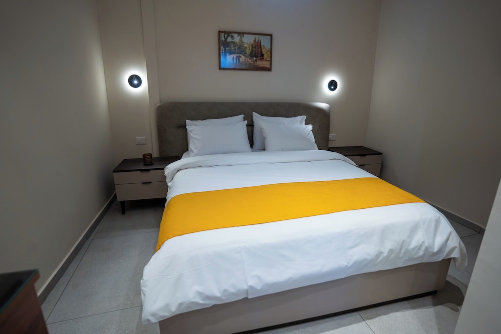 Roots Boutique Hotel