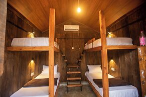 Funk Bunks - Sigiriya
