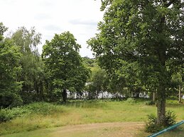 Lakeside Lodge