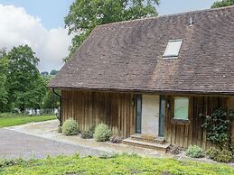 Lakeside Lodge