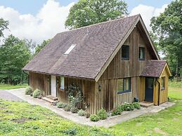 Lakeside Lodge