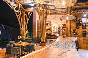 Kawa Bamboo Retreat