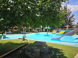 Parque Girasoles Balneario & Cabañas