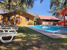 Parque Girasoles Balneario & Cabañas