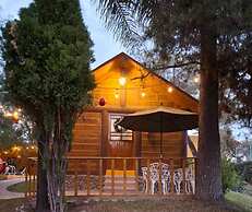 Parque Girasoles Balneario & Cabañas